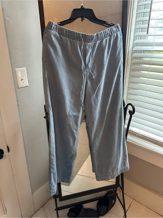 American Eagle Outfitters Denim - American Eagle Outfitters Light Gray Wide Leg Jeans (M)
